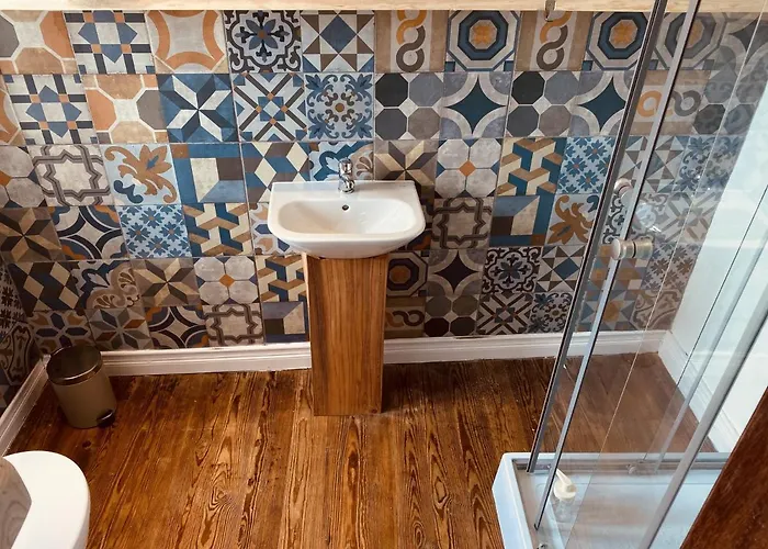 The Pink House Hostel *