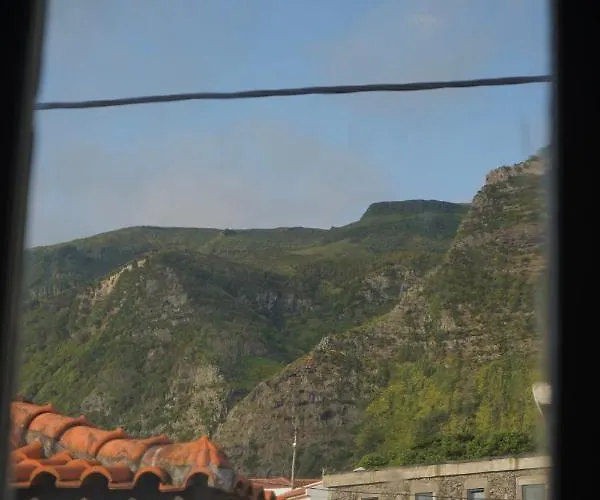 بيت شباب The Pink House Faja Grande