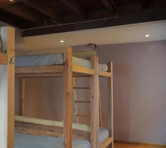 Hostel The Pink House *