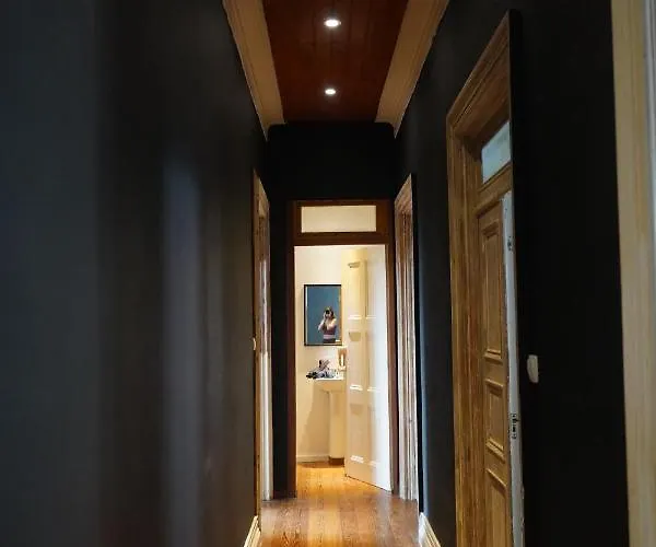 The Pink House Hostel *