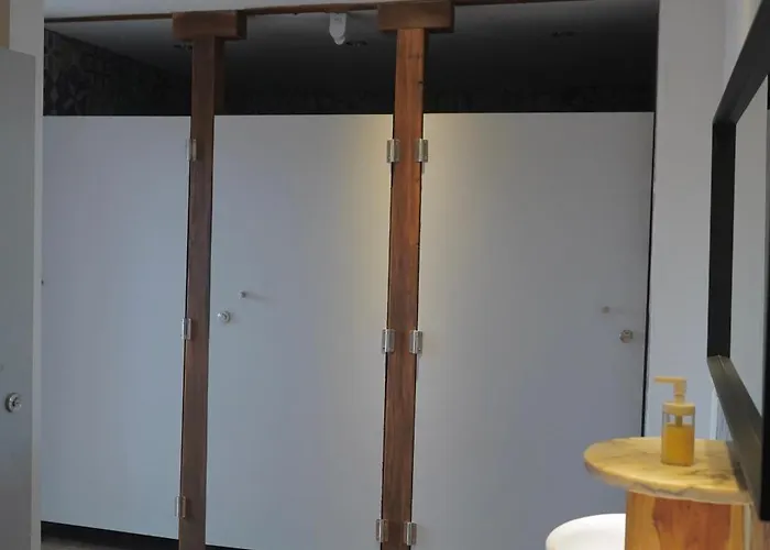 The Pink House Hostel Faja Grande