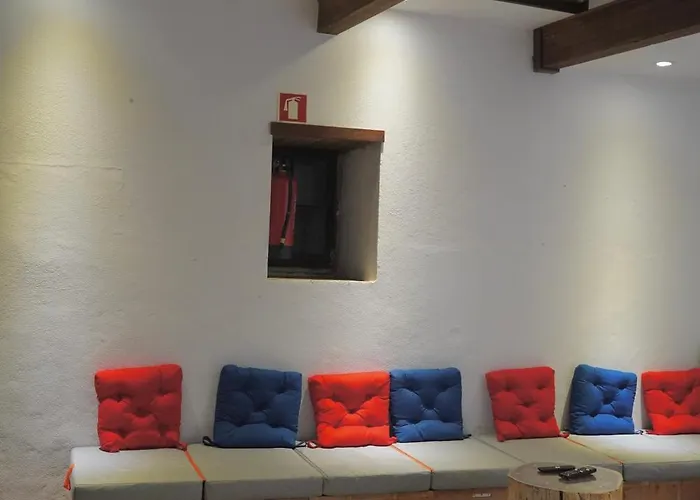 Hostel The Pink House *