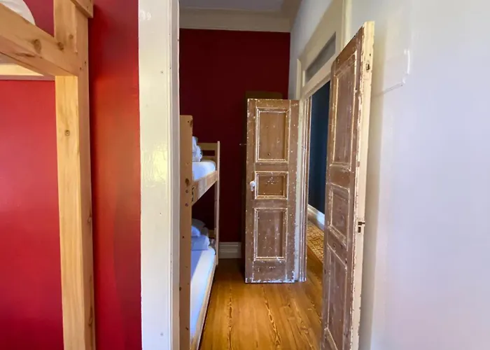 The Pink House Hostel Faja Grande