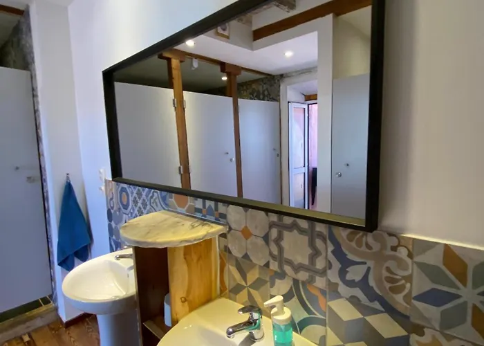 Hostel The Pink House *